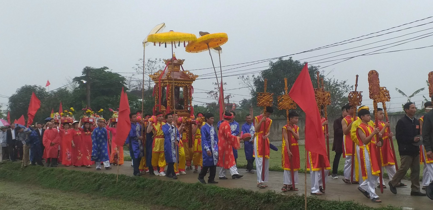 Lễ rước thần tại Lễ hội Đền Phan Thôn